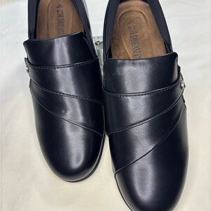 Dream Pairs Women's Elegant Black Slip-On Loafers